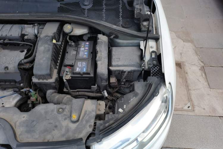 Used Citroen C3-XR 2015 1.6L Automatic Pioneer Model Engine Bay Left