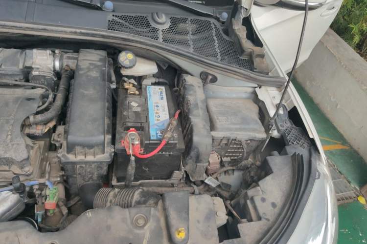 Used Citroen C3-XR 2015 1.6L Automatic Pioneer Model Engine Bay Left