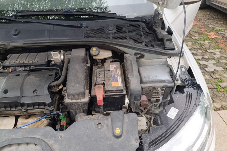 Used Citroen C3-XR 2015 1.6L Automatic Pioneer Model Engine Bay Left