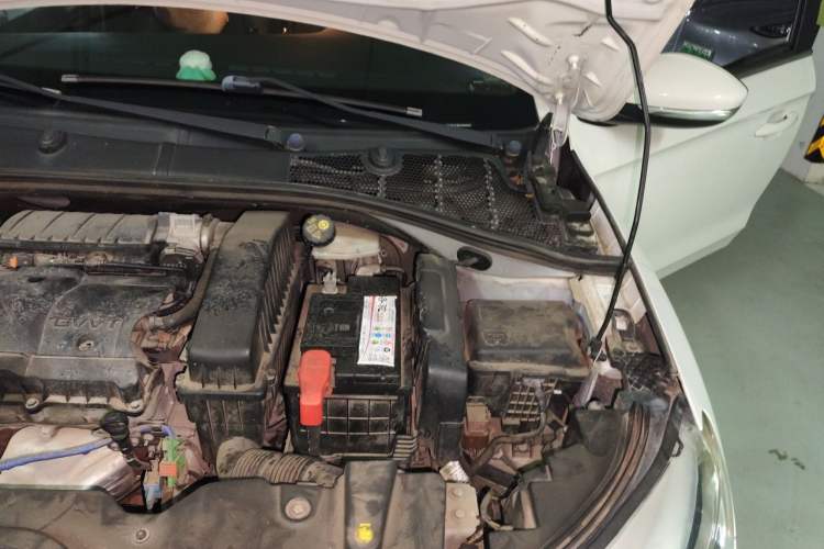 Used Citroen C3-XR 2015 1.6L Manual Pioneer Model Engine Bay Left
