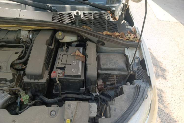 Used Citroen C3-XR 2015 1.6L Automatic Pioneer Model Engine Bay Left