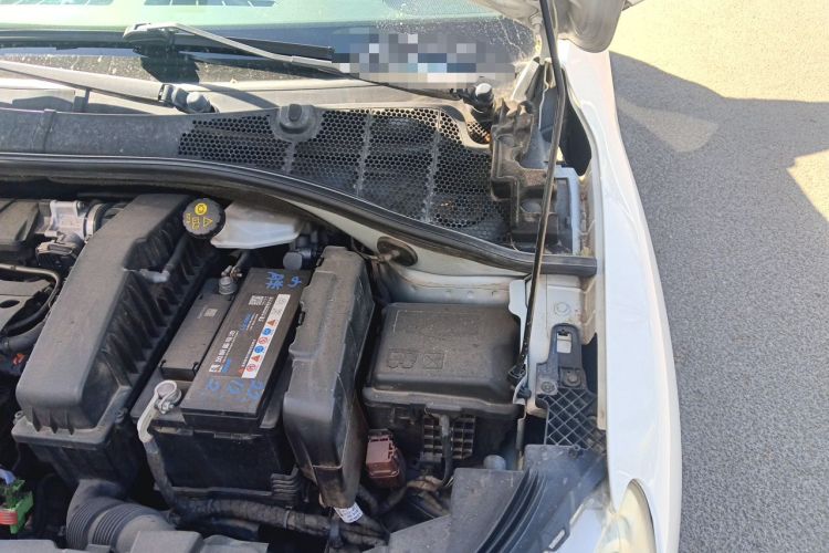 Used Citroen C3-XR 2015 1.6L Automatic Fashion Model Engine Bay Left