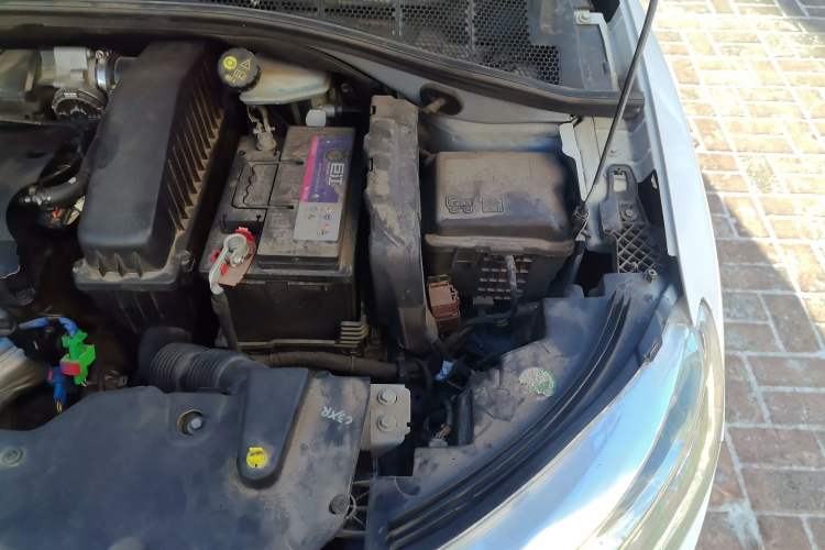Used Citroen C3-XR 2015 1.6L Manual Pioneer Model Engine Bay Left