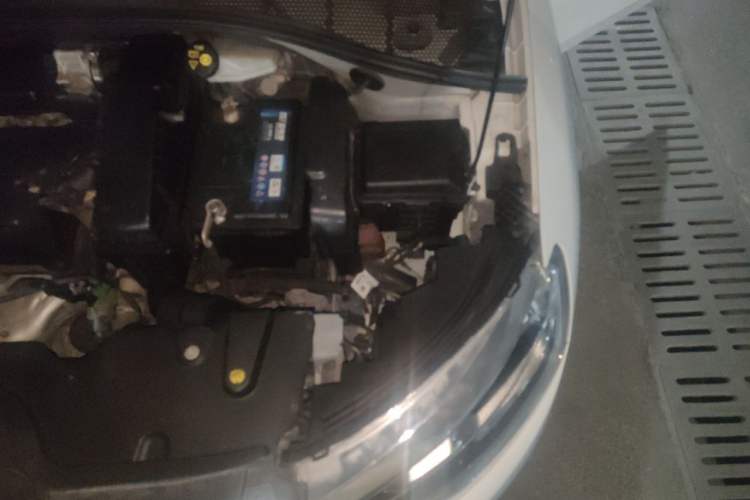 Used Citroen C3-XR 2015 1.6L Automatic Fashion Model Engine Bay Left