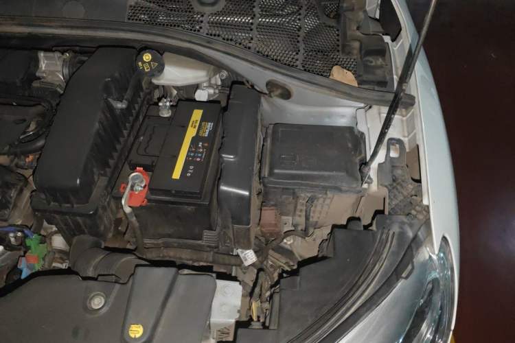 Used Citroen C3-XR 2015 1.6L Automatic Pioneer Model Engine Bay Left
