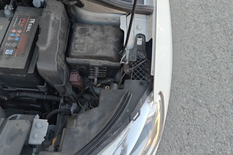 Used Citroen C3-XR 2015 1.6L Automatic Pioneer Model Engine Bay Left