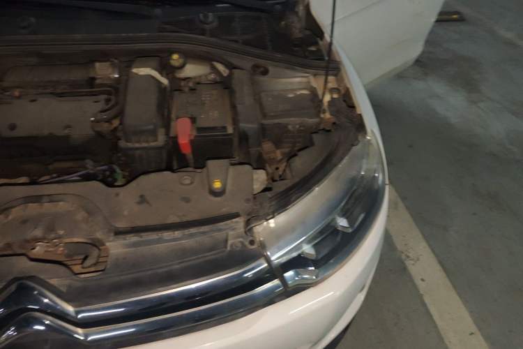 Used Citroen C3-XR 2015 1.6L Automatic Fashion Model Engine Bay Left
