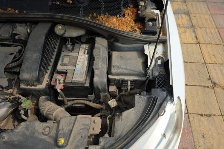 Used Citroen C3-XR 2015 1.6L Manual Pioneer Model Engine Bay Left