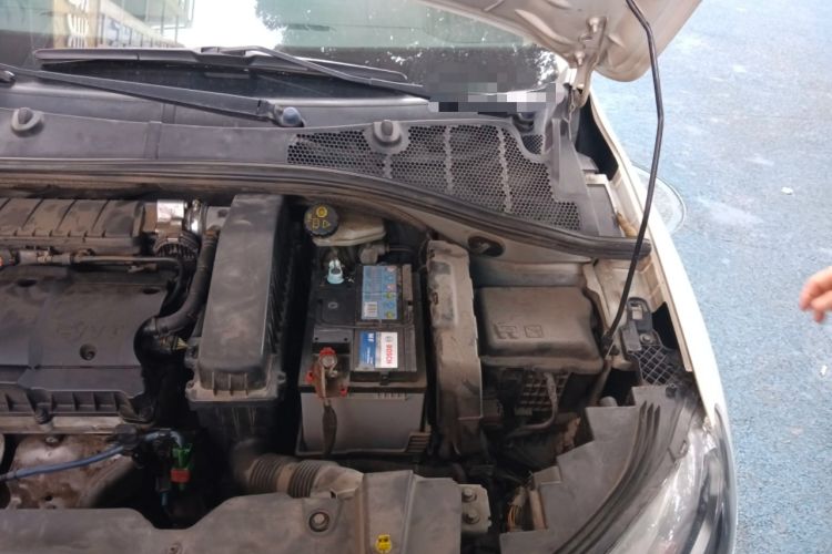 Used Citroen C3-XR 2015 1.6L Manual Fashion Edition Engine Bay Left