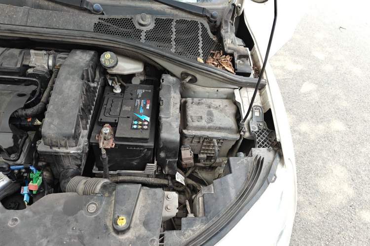 Used Citroen C3-XR 2015 1.6L Automatic Fashion Model Engine Bay Left
