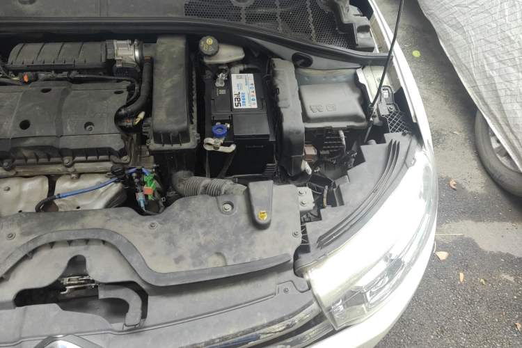 Used Citroen C3-XR 2015 1.6L Manual Pioneer Model Engine Bay Left