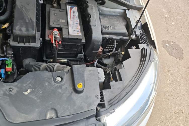 Used Citroen C3-XR 2015 1.6L Automatic Smart Version Engine Bay Left