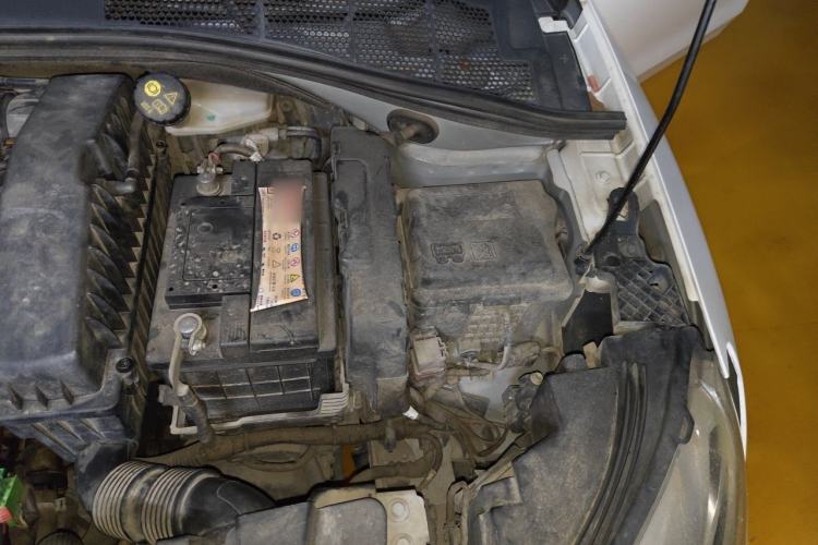 Used Citroen C3-XR 2015 1.6L Automatic Pioneer Model Engine Bay Left