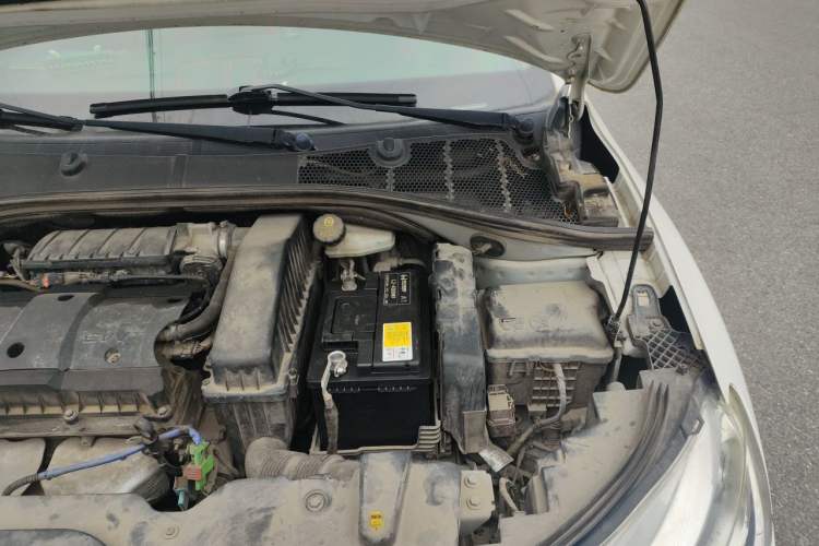 Used Citroen C3-XR 2015 1.6L Manual Pioneer Model Engine Bay Left