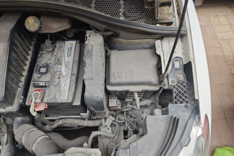 Used Citroen C3-XR 2015 1.6L Manual Pioneer Model Engine Bay Left