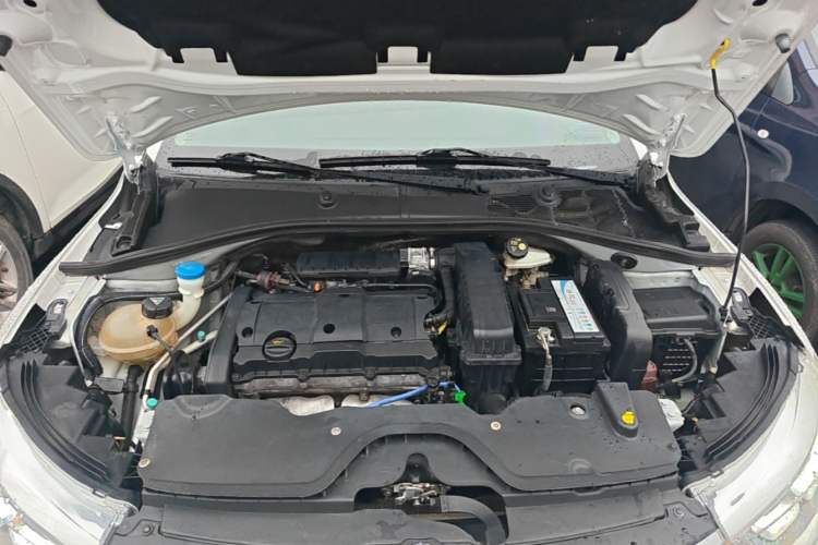 Used Citroen C3-XR 2015 1.6L Automatic Pioneer Model Engine Bay