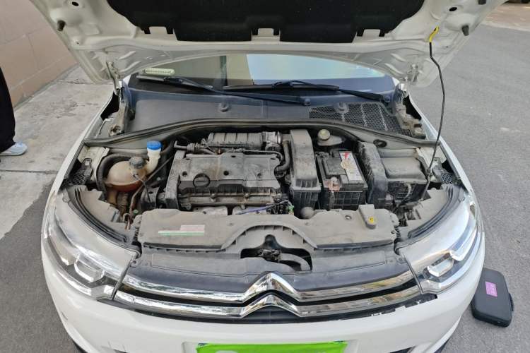 Used Citroen C3-XR 2015 1.6L Manual Pioneer Model Engine Bay