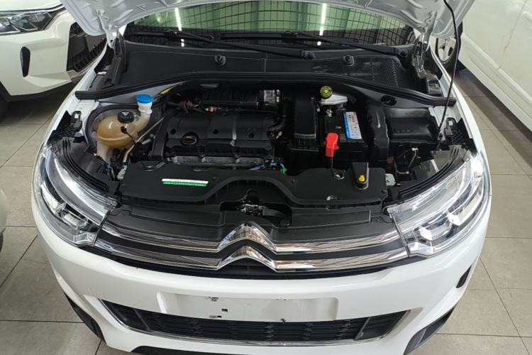 Used Citroen C3-XR 2015 1.6L Automatic Fashion Model Engine Bay