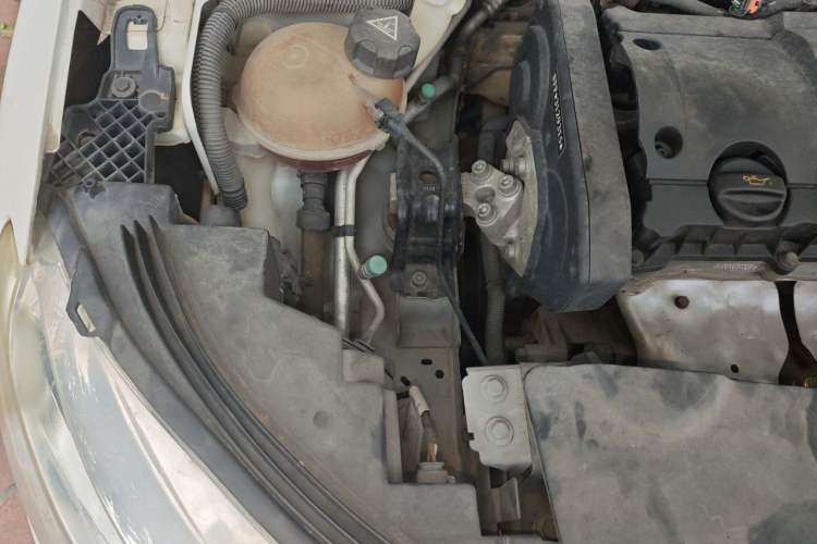 Used Citroen C3-XR 2015 1.6L Automatic Pioneer Model Engine Bay Right