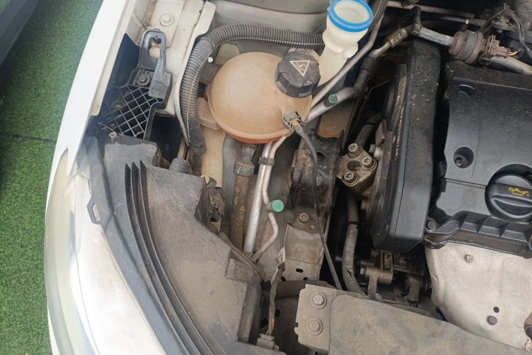 Used Citroen C3-XR 2015 1.6L Manual Pioneer Model Engine Bay Right