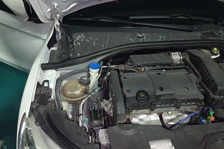 Used Citroen C3-XR 2015 1.6L Automatic Fashion Model Engine Bay Right