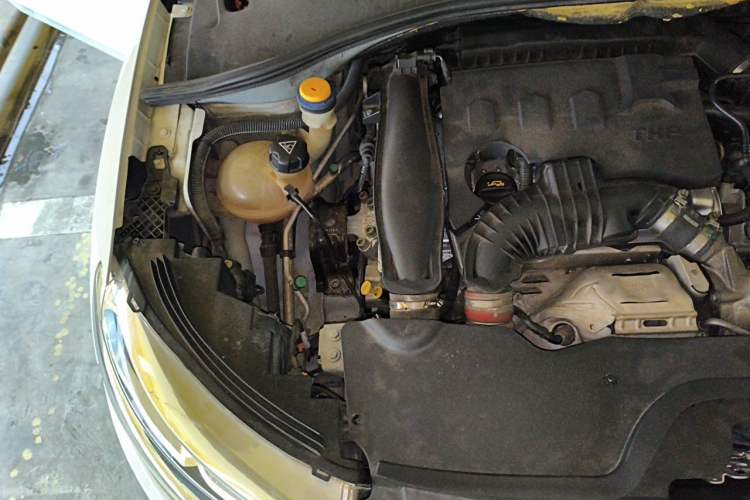Used Citroen C3-XR 2015 1.6THP Automatic Flagship Model Engine Bay Right