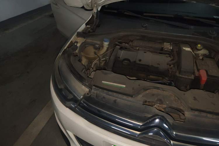 Used Citroen C3-XR 2015 1.6L Automatic Fashion Model Engine Bay Right