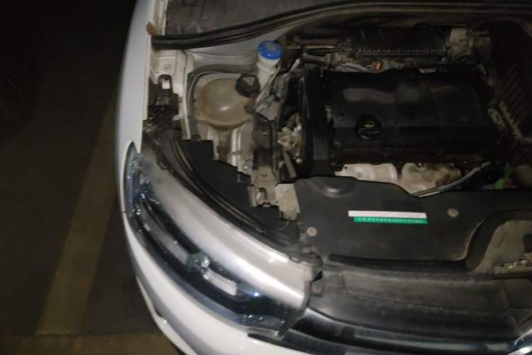 Used Citroen C3-XR 2015 1.6L Automatic Fashion Model Engine Bay Right