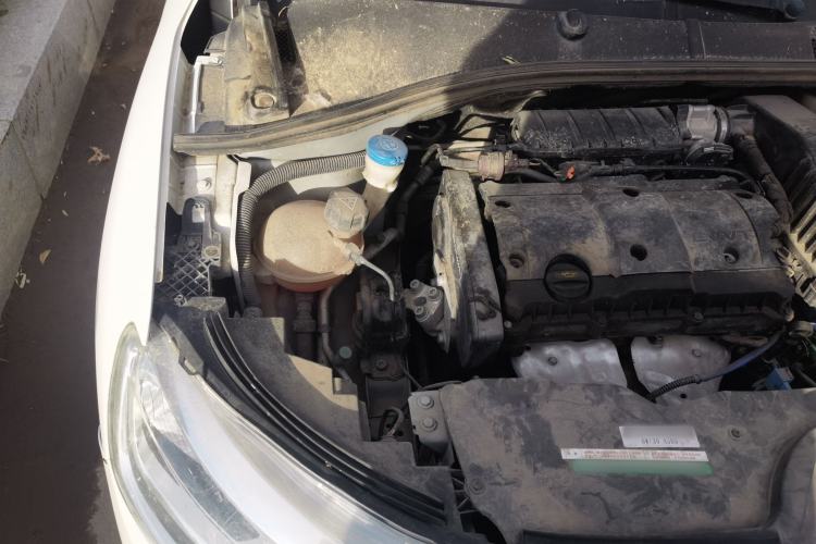 Used Citroen C3-XR 2015 1.6L Automatic Smart Version Engine Bay Right