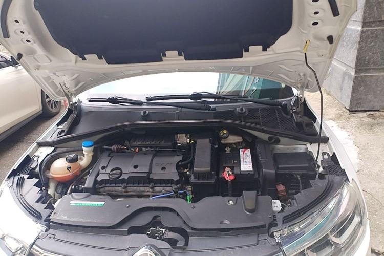 Used Citroen C3-XR 2015 1.6L Automatic Pioneer Model Engine Bay