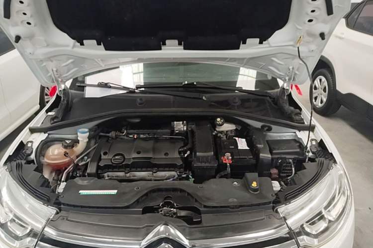 Used Citroen C3-XR 2015 1.6L Automatic Fashion Model Engine Bay