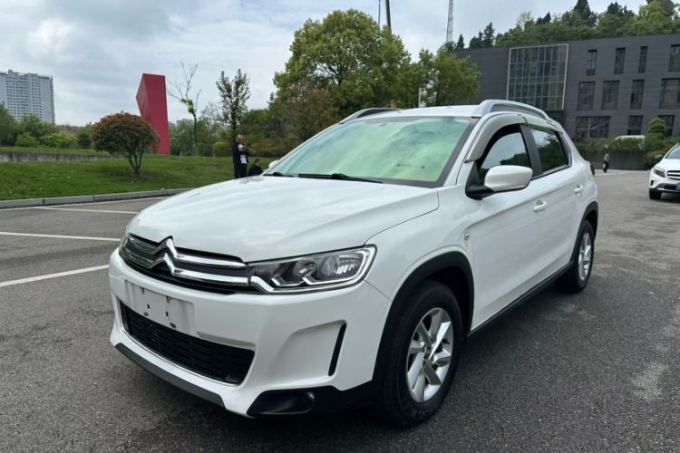 Used Citroen C3-XR 2015 1.6L Automatic Fashion Model Exterior 3