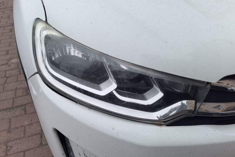 Used Citroen C3-XR 2015 1.6L Automatic Pioneer Model Exterior 6