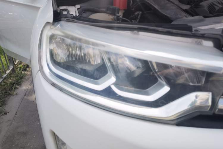 Used Citroen C3-XR 2015 1.6THP Automatic Flagship Model Exterior 6