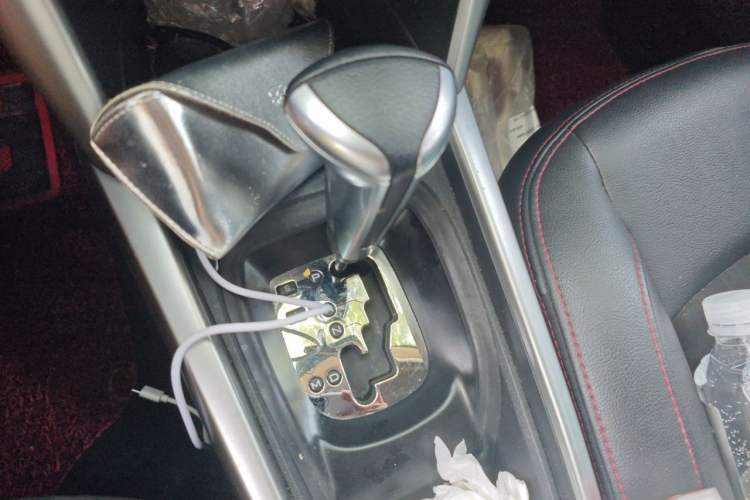 Used Citroen C3-XR 2015 1.6L Automatic Pioneer Model Gear Lever