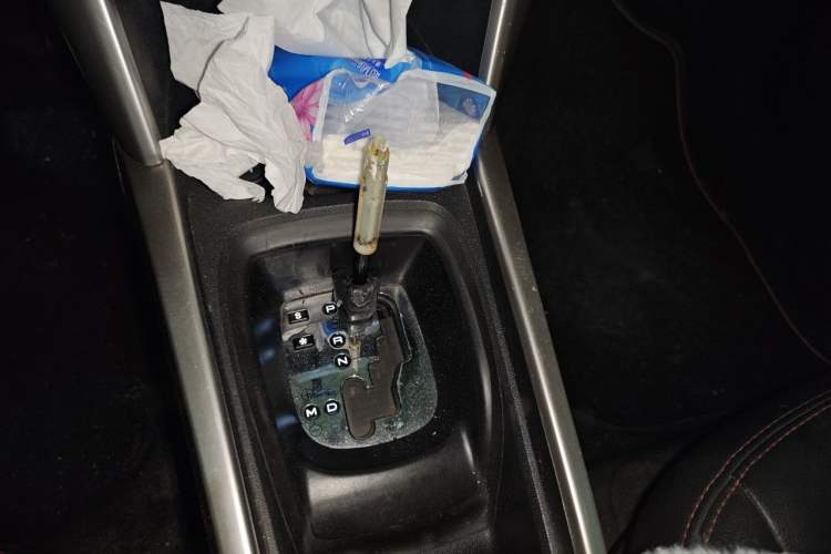 Used Citroen C3-XR 2015 1.6L Automatic Pioneer Model Gear Lever