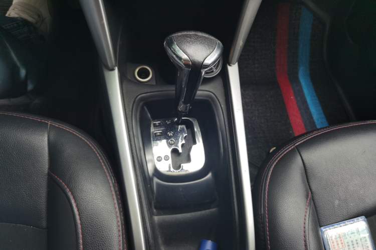 Used Citroen C3-XR 2015 1.6THP Automatic Pioneer Model Gear Lever