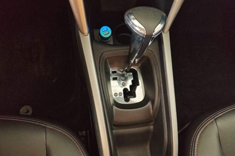 Used Citroen C3-XR 2015 1.6L Automatic Pioneer Model Gear Lever