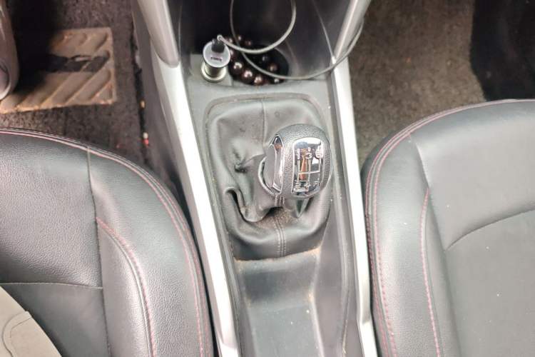 Used Citroen C3-XR 2015 1.6L Manual Pioneer Model Gear Lever