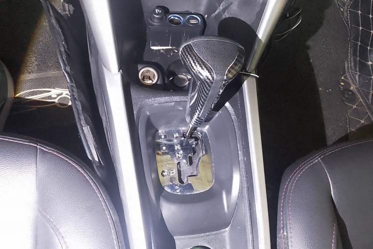 Used Citroen C3-XR 2015 1.6THP Automatic Pioneer Model Gear Lever