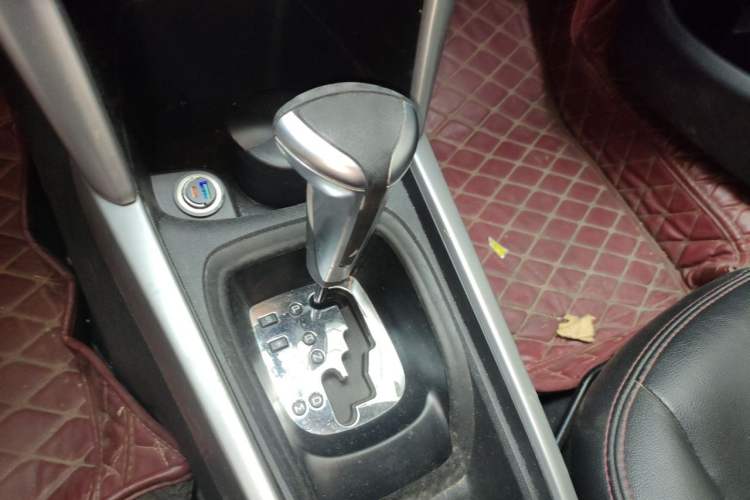 Used Citroen C3-XR 2015 1.6L Automatic Pioneer Model Gear Lever