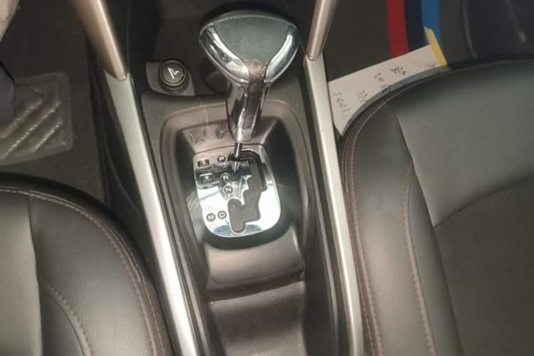 Used Citroen C3-XR 2015 1.6L Automatic Pioneer Model Gear Lever