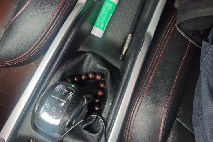 Used Citroen C3-XR 2015 1.6L Manual Fashion Edition Gear Lever
