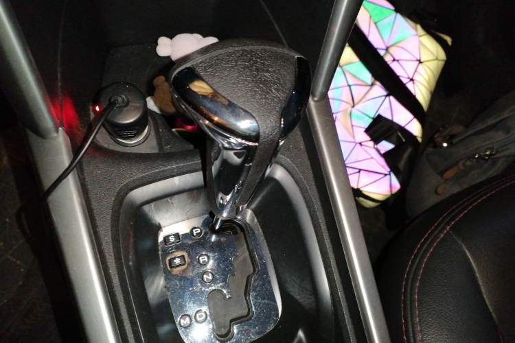 Used Citroen C3-XR 2015 1.6L Automatic Pioneer Model Gear Lever