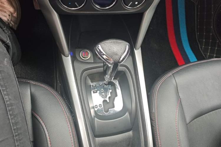 Used Citroen C3-XR 2015 1.6L Automatic Pioneer Model Gear Lever