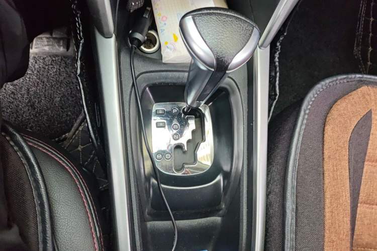 Used Citroen C3-XR 2015 1.6L Automatic Pioneer Model Gear Lever