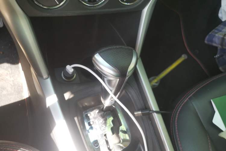 Used Citroen C3-XR 2015 1.6L Automatic Pioneer Model Gear Lever