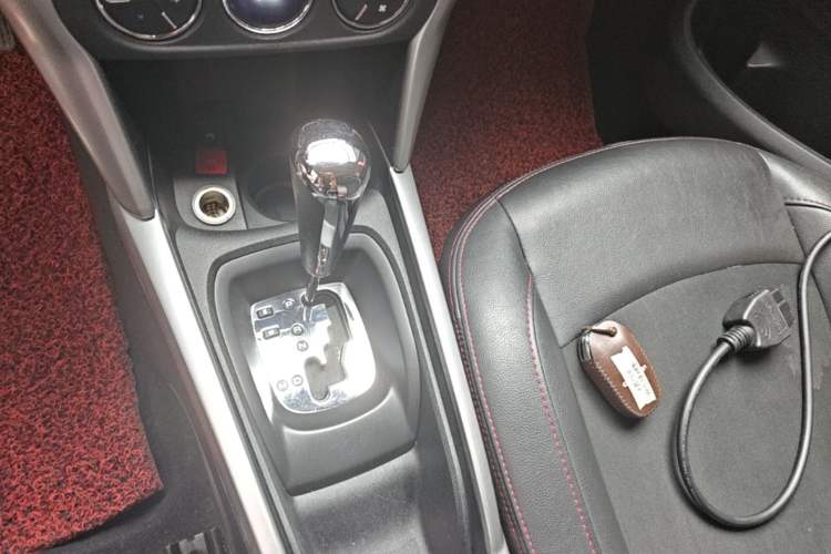 Used Citroen C3-XR 2015 1.6L Automatic Smart Version Gear Lever