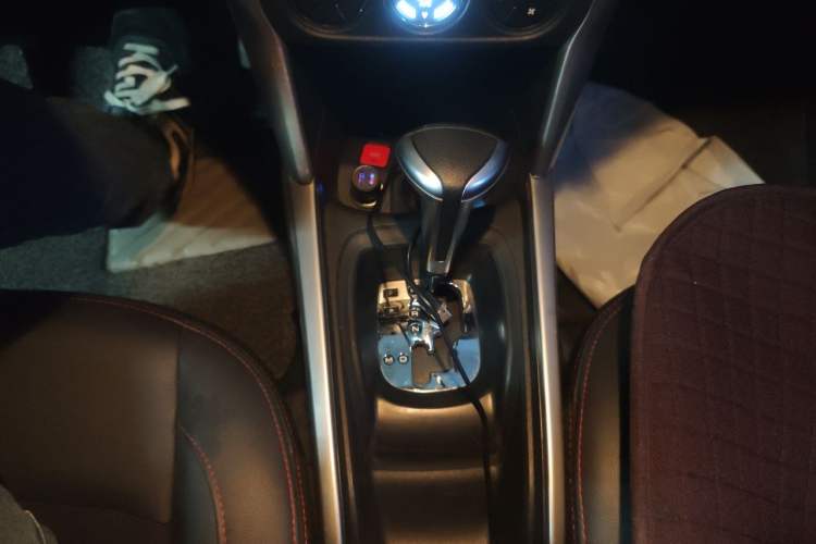 Used Citroen C3-XR 2015 1.6L Automatic Smart Version Gear Lever