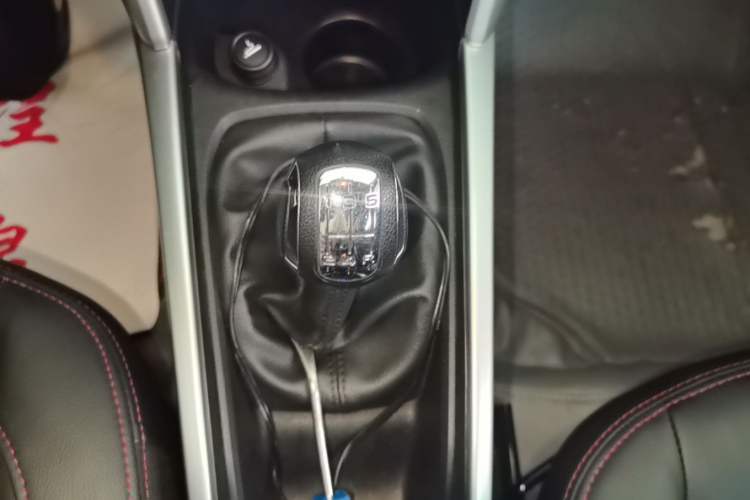 Used Citroen C3-XR 2015 1.6L Manual Pioneer Model Gear Lever